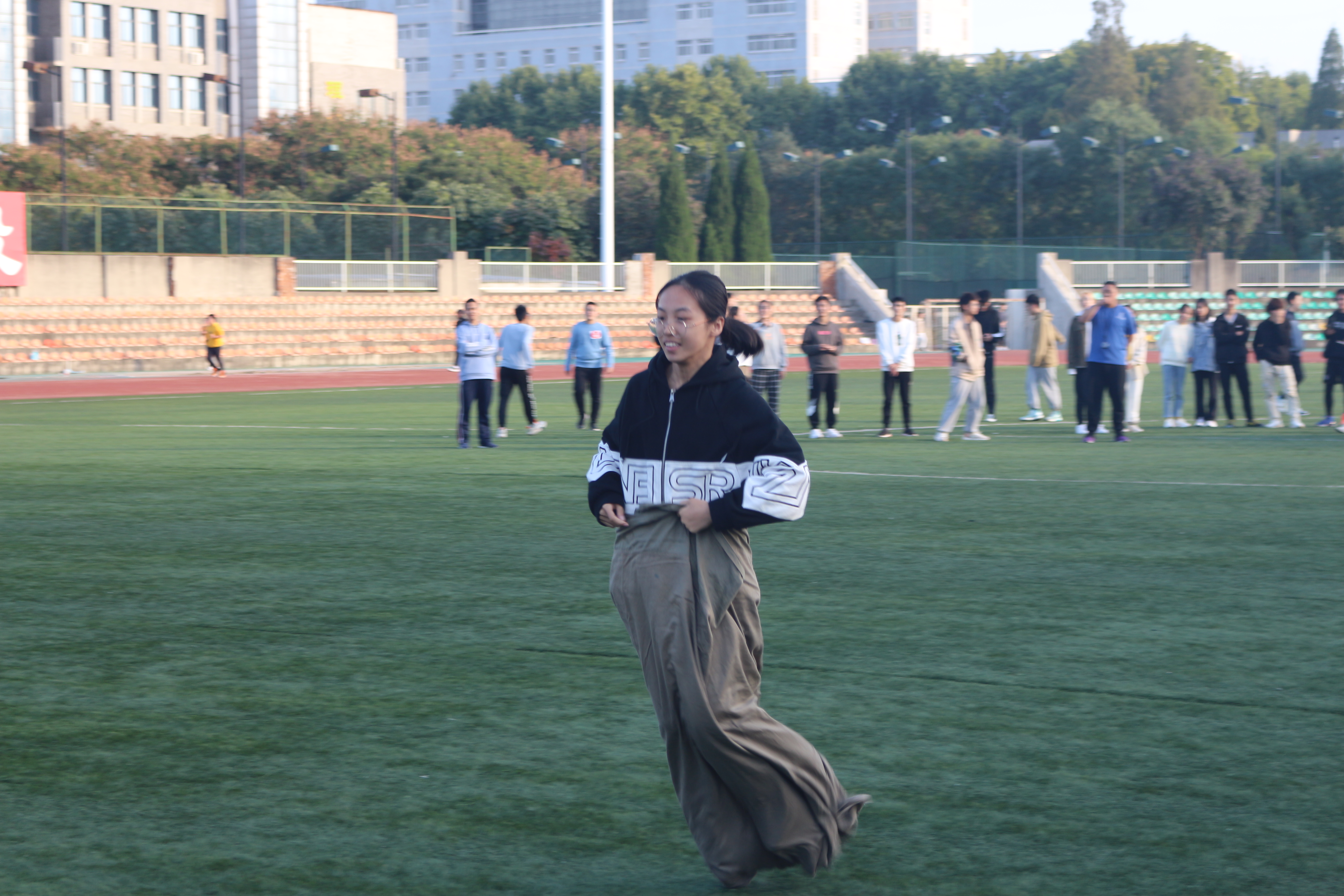 06541e95239f492b85e1c6e903827df7.jpg 06541e95239f492b85e1c6e903827df7.jpg