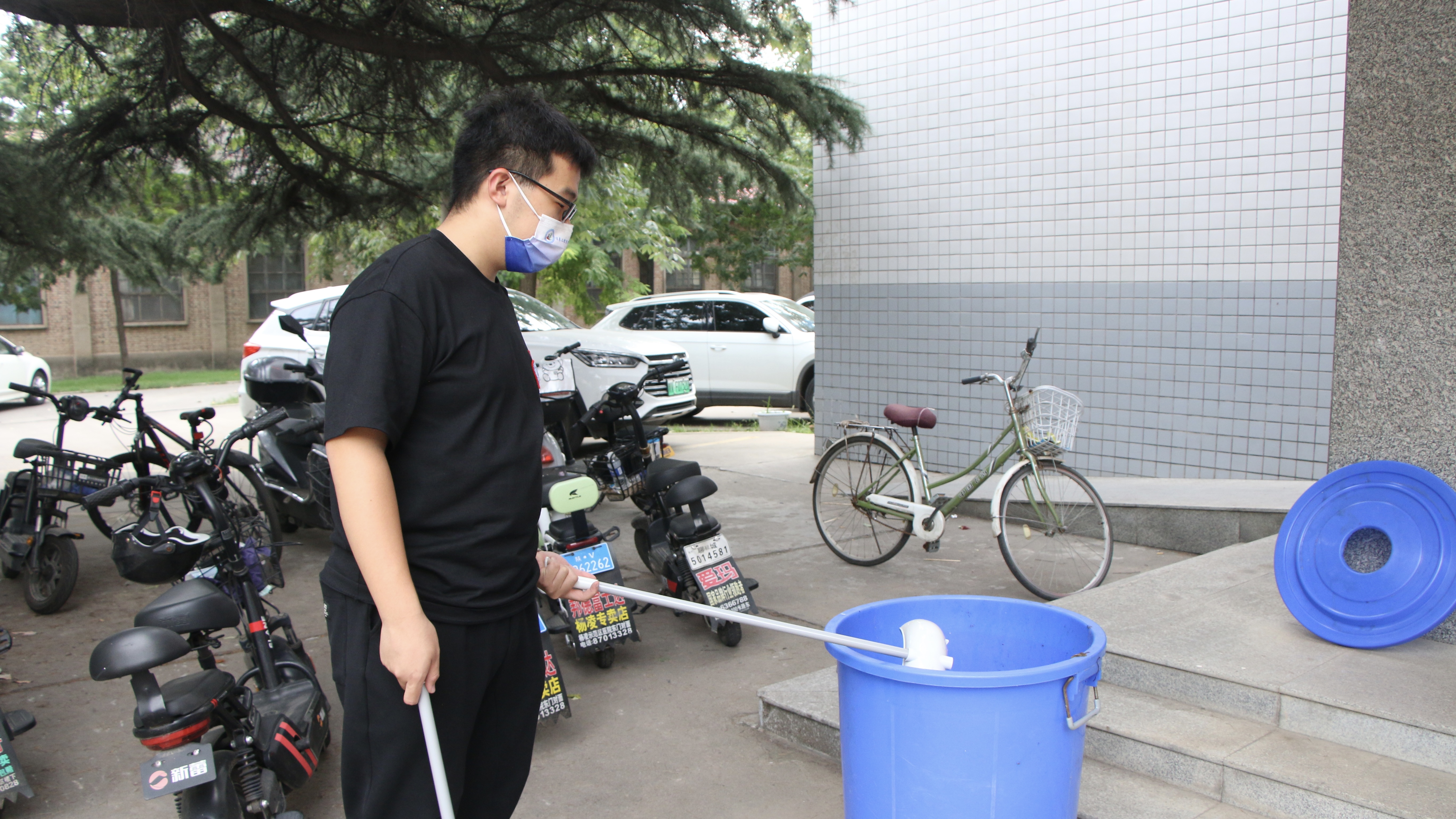 8ab5e44f960446bba5af70c552e2e3ef.jpg 8ab5e44f960446bba5af70c552e2e3ef.jpg